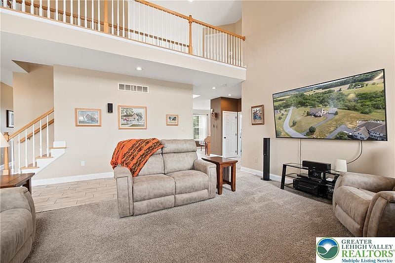 2912 SILVER CREEK CIRCLE