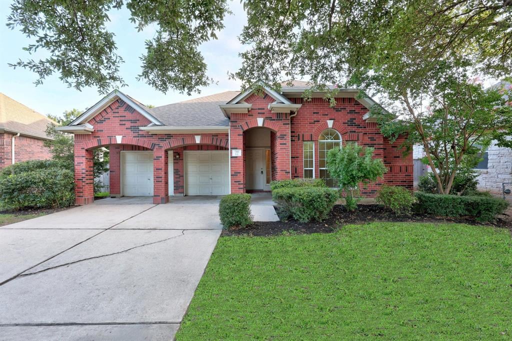 716 Bent Wood Pl