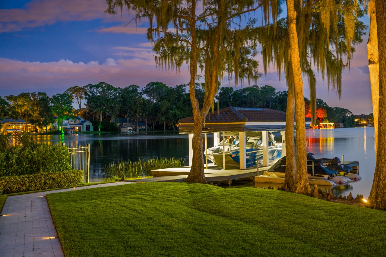 Majestic Lakefront Estate