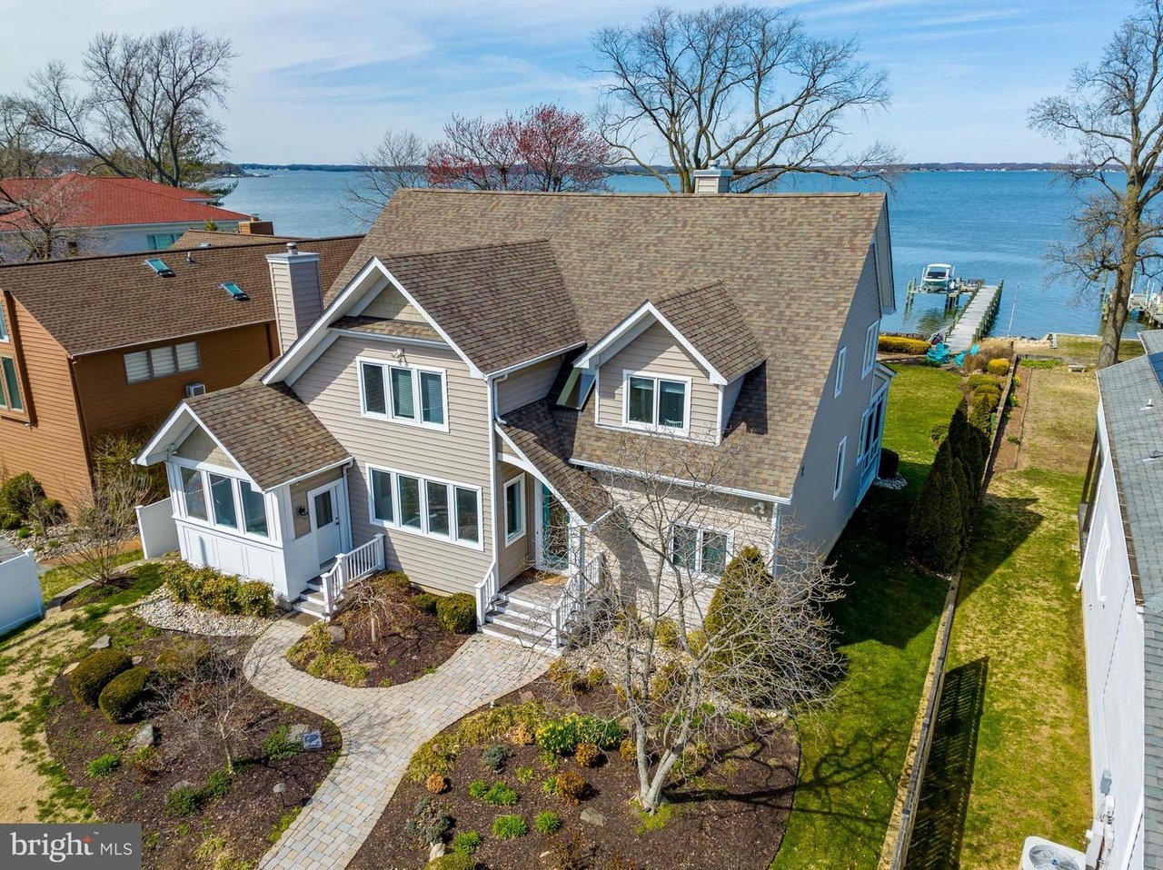 1122 River Bay Rd 