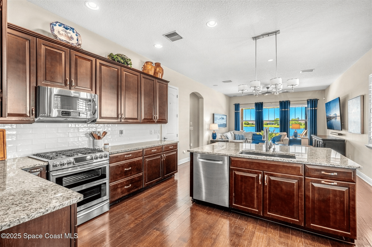 3077 Cortona Dr