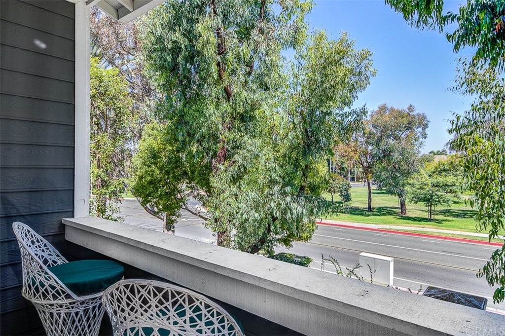 7461 Shelter Cove Cir