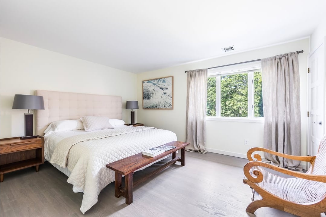 Ideally Situated House (Summer Rental)