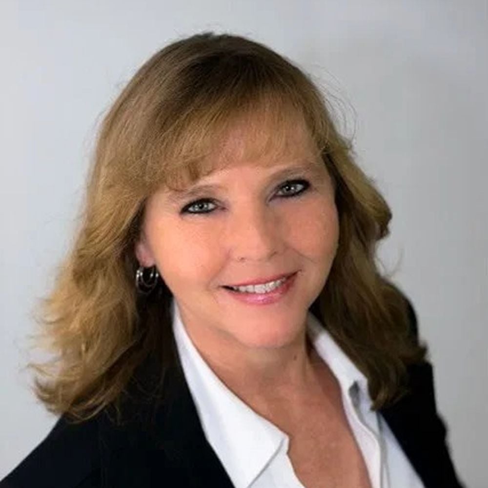 Teresa Hill Reidsville, NC Real Estate Agent Headshot
