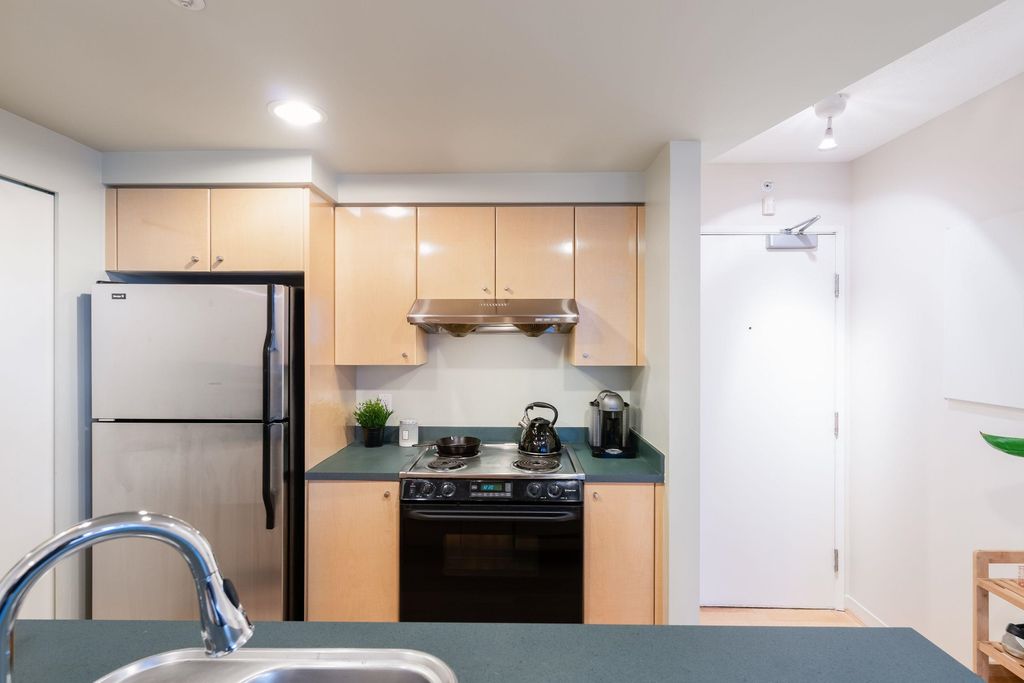 1009 Expo Blvd, #2601