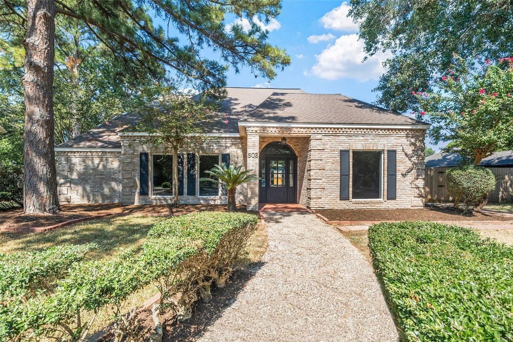 502 Candover Ct