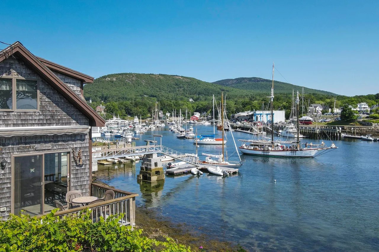 New Listing: 6 Bay Road, Camden, ME 04843 – $1,500,000