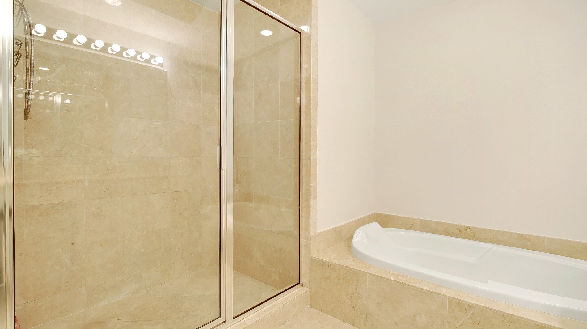 701 S Olive Ave, Apt 709