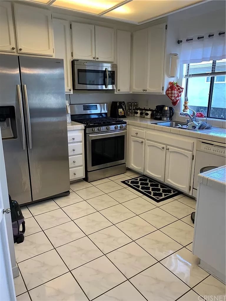 19355 Sherman Way UNIT 26