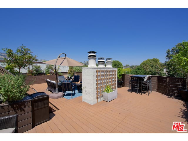 851 N Kings Rd #303