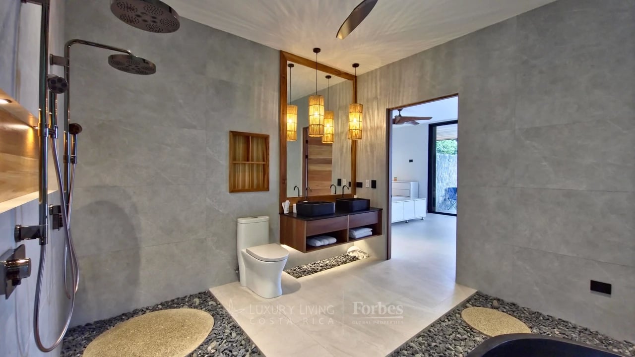 21094N - Luxury Ocean-View Villa in Costa Verde - The Jade Horizon