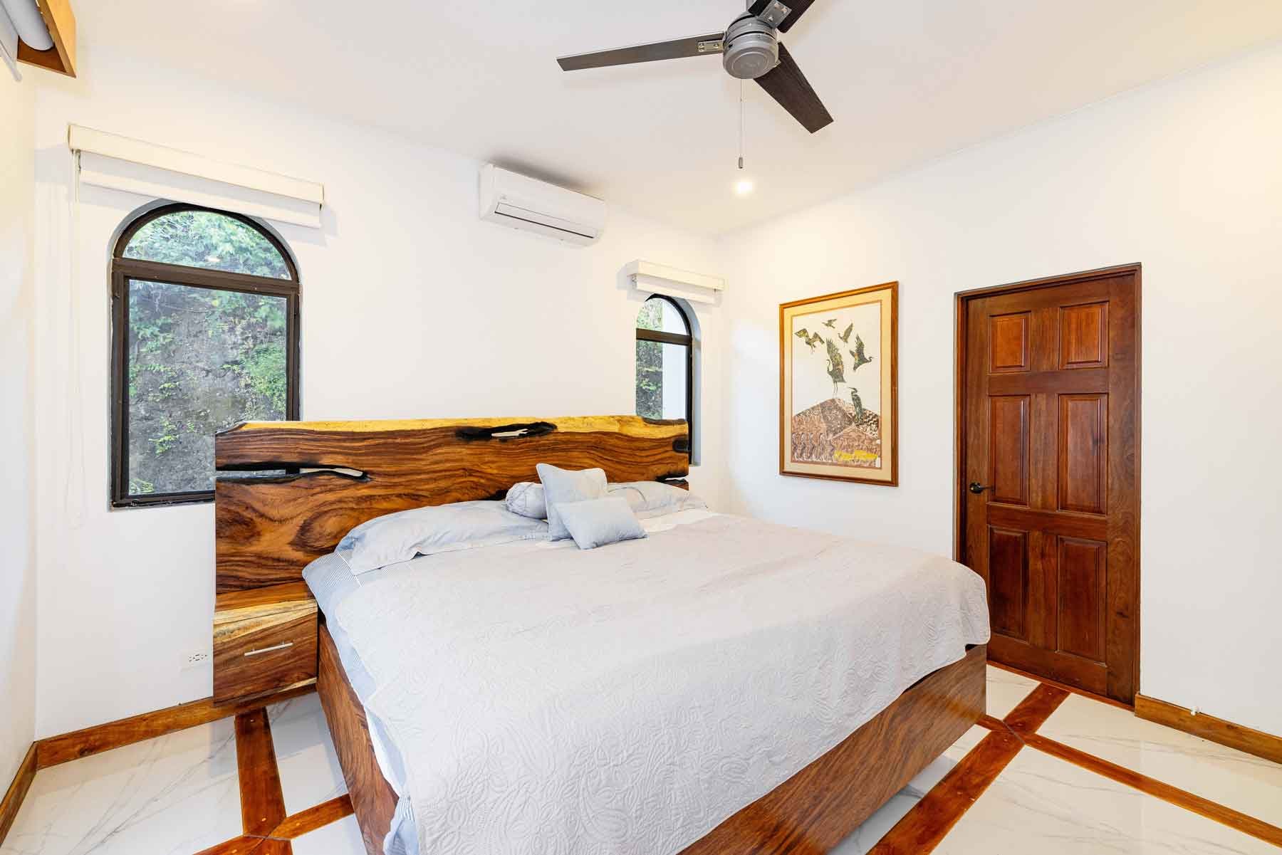 Casa Vista de Paraíso | Panoramic Ocean & Volcano Views in Exclusive Lomas del Mar
