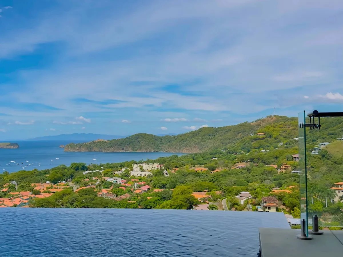 Elevated Infinity Pool Home, Papagayo, Guanacaste