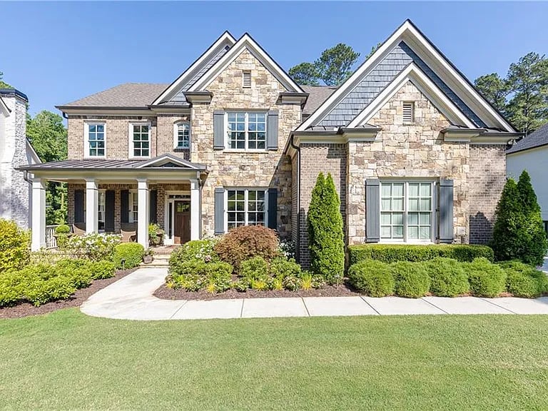 6470 Long Island Dr NW