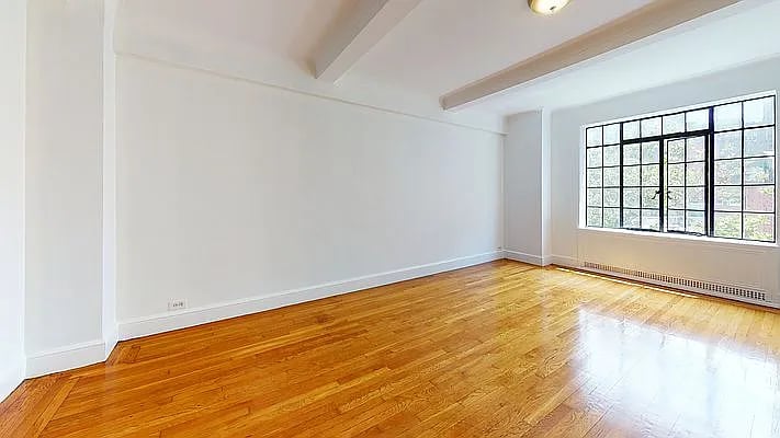 1 Christopher St APT 4B