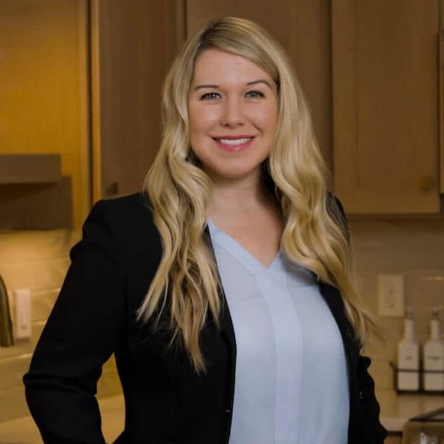 Amanda Grybko Amherst, MA Real Estate Agent Headshot