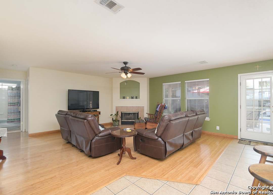 3516 Prairie Ln