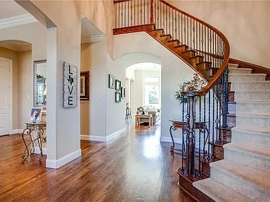 216 Robin Ridge Dr