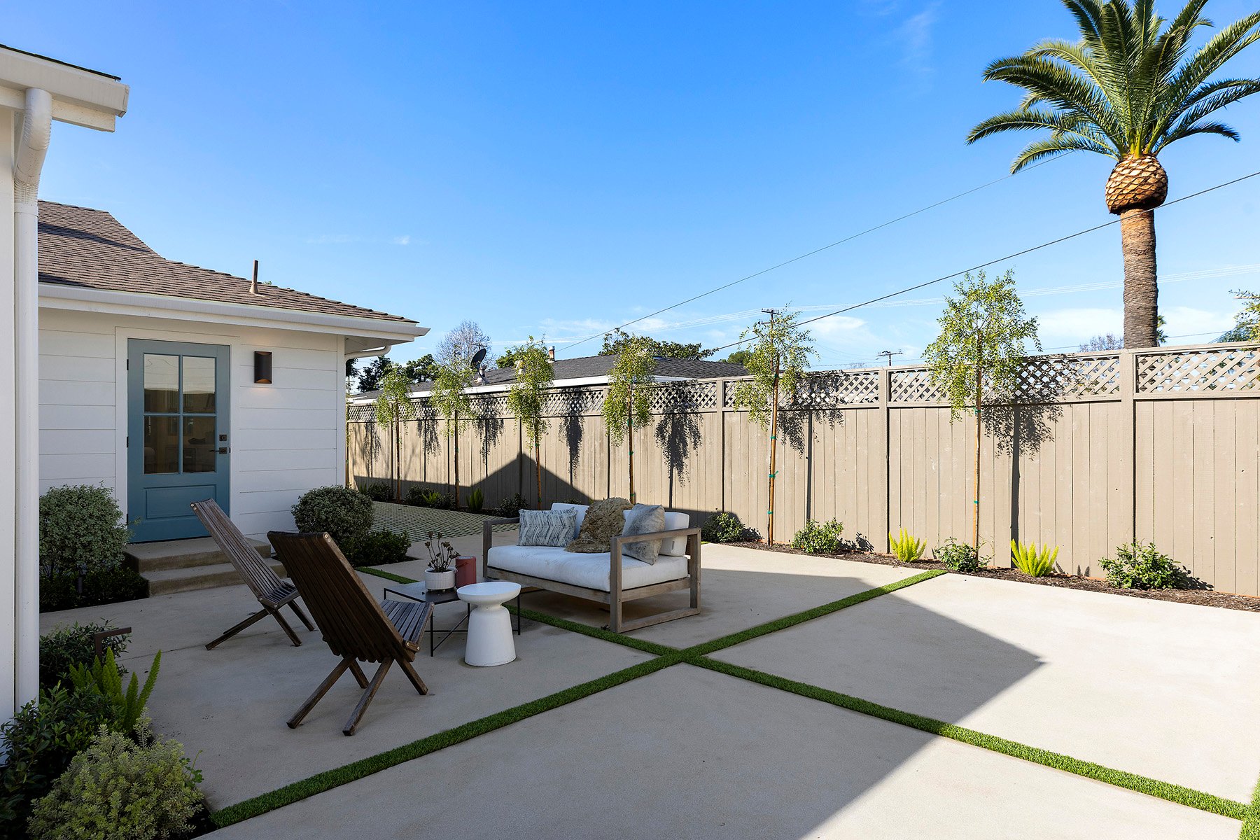 212 E 19th Street