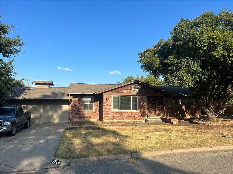 3724 London Ln