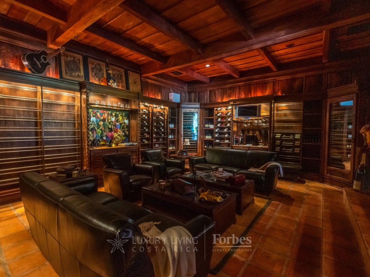 19136 - Architectural Hacienda Style Mansion