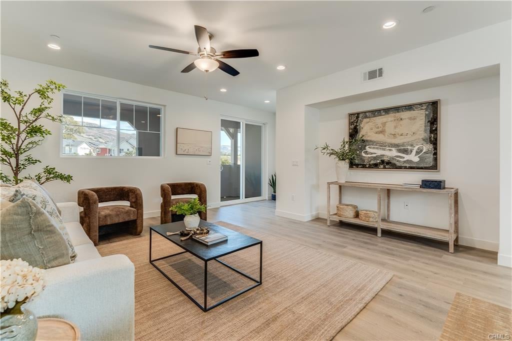 1196 Tiburon Way