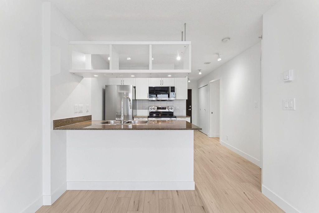 938 Smithe St, #1532
