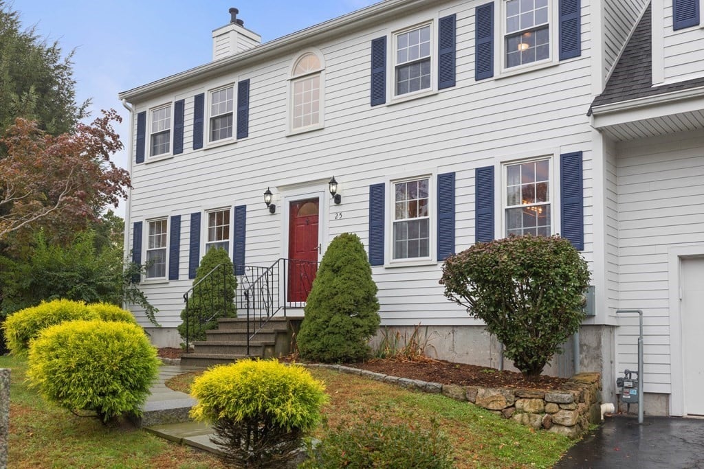 25 Rock St