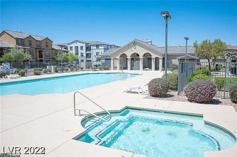 4437 Dover Straight St Unit 303