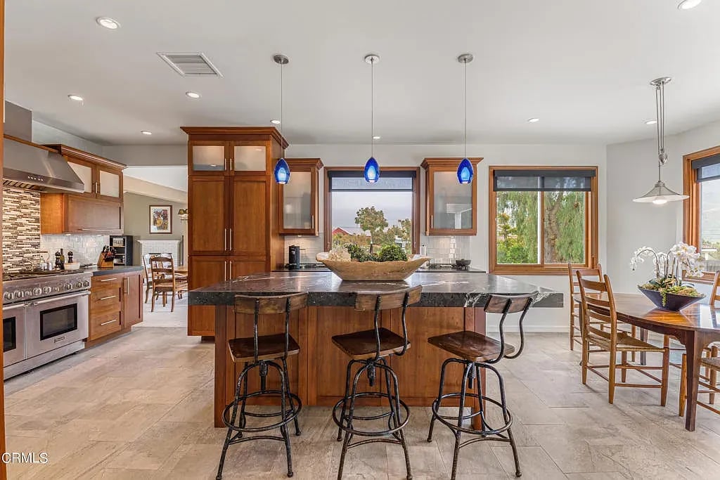 10516 Chippenham Rd, Camarillo, CA 93012  