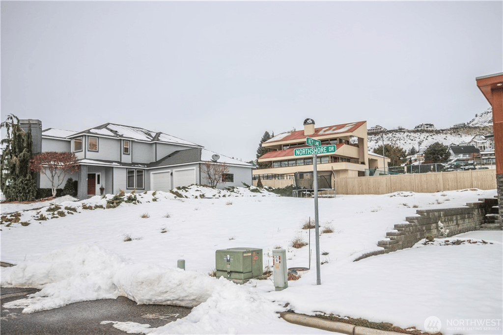 200 N Shore Dr
