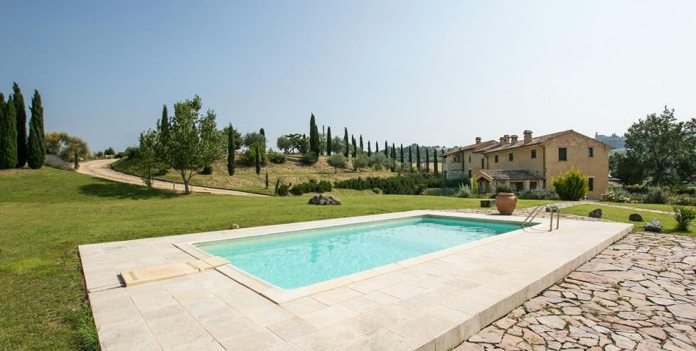 Farmhouse with Pool in Castiglione Del Lago
