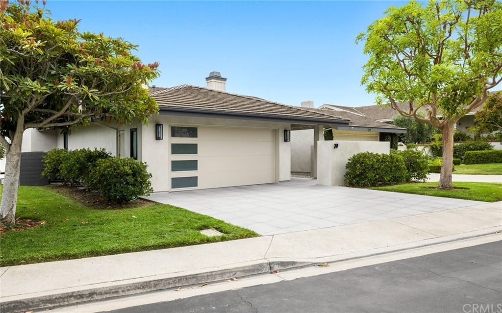 29 Curl Dr