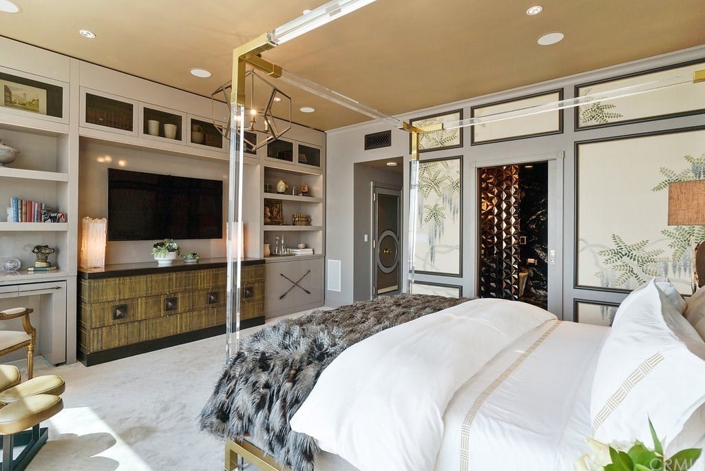 900 W Olympic Blvd #45A