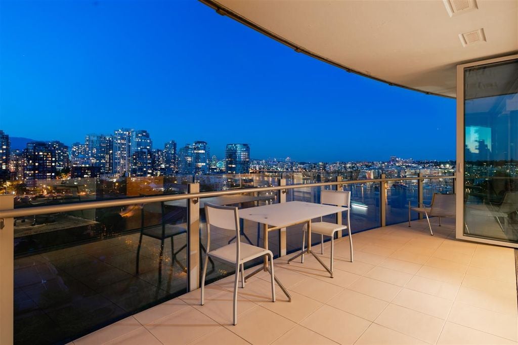 1560 Homer Mews, #1502