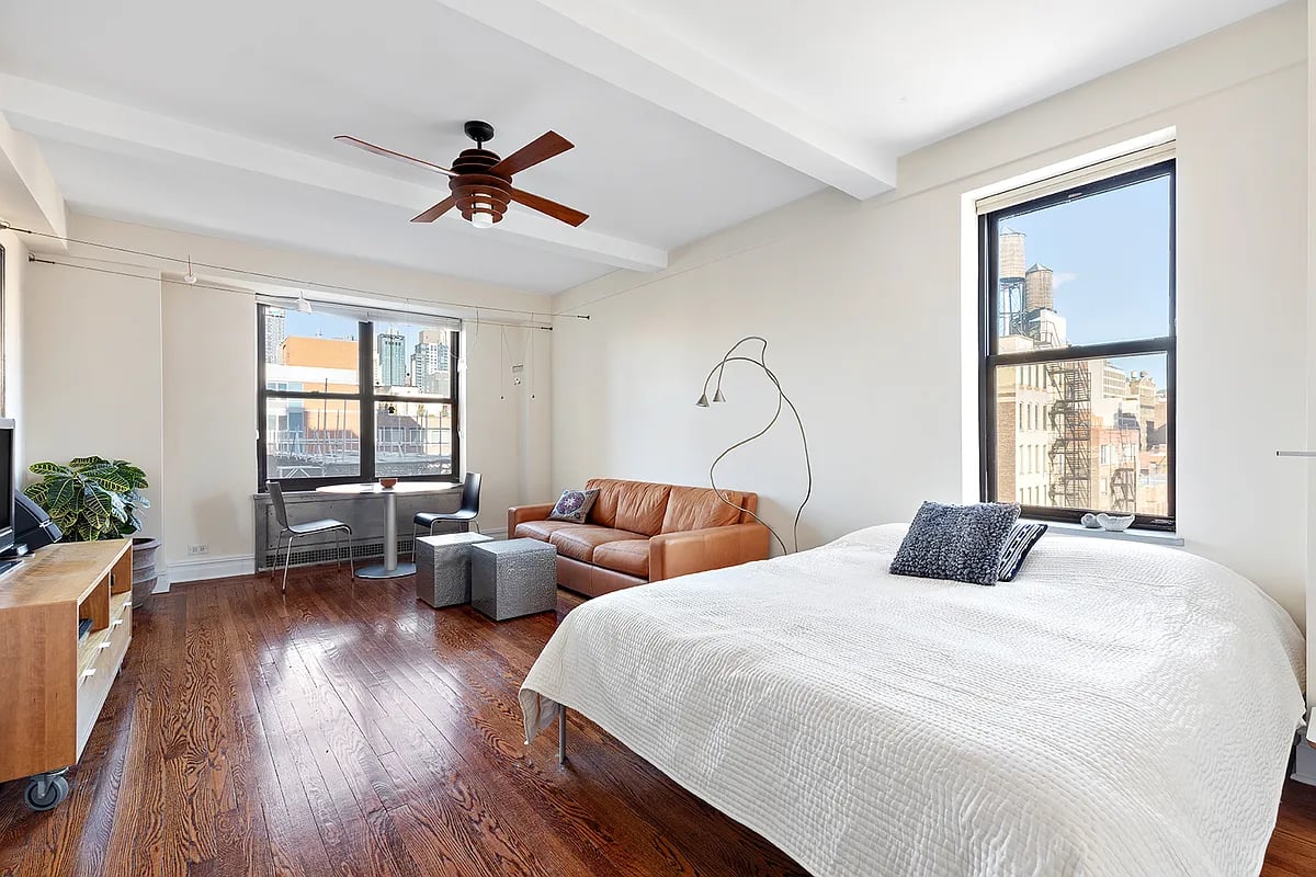 161 W 16th St #11B