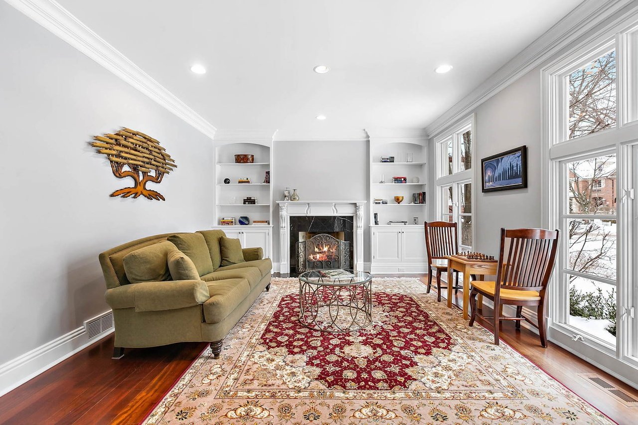 594 Willow Rd