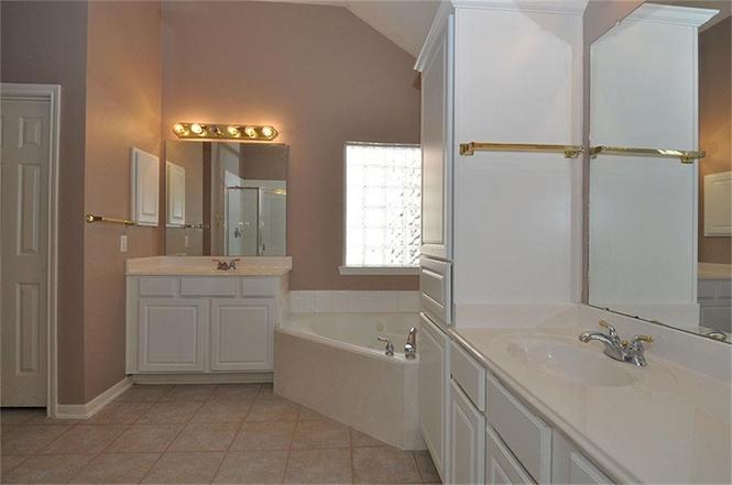 3109 Cedar Knolls Dr