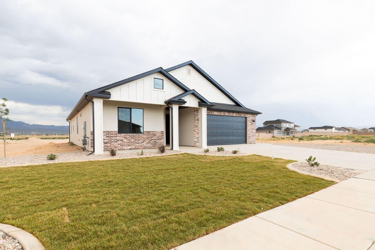 4345 W 250 N Cir