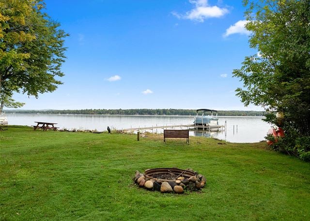 Township Park Road, Pickerel Lake