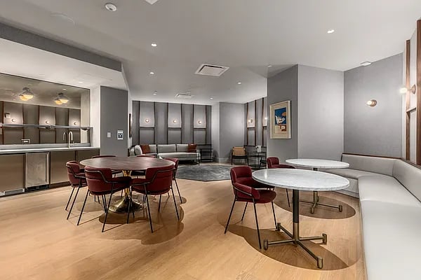 1 Clinton Street #30B