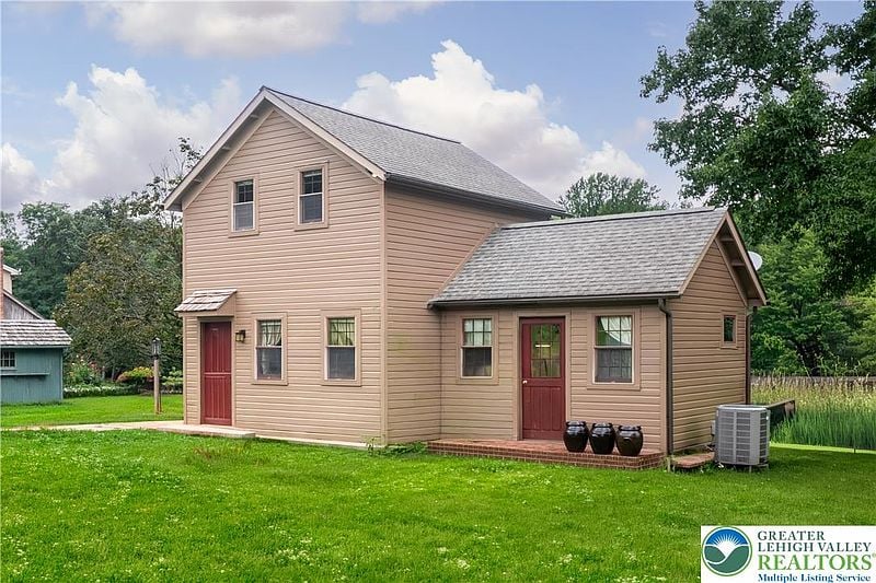 271 WETZEL ROAD