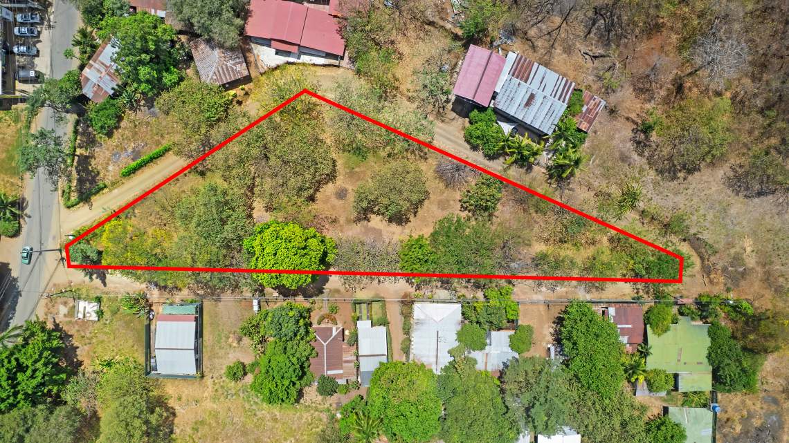 Spacious Lot in Playas del Coco