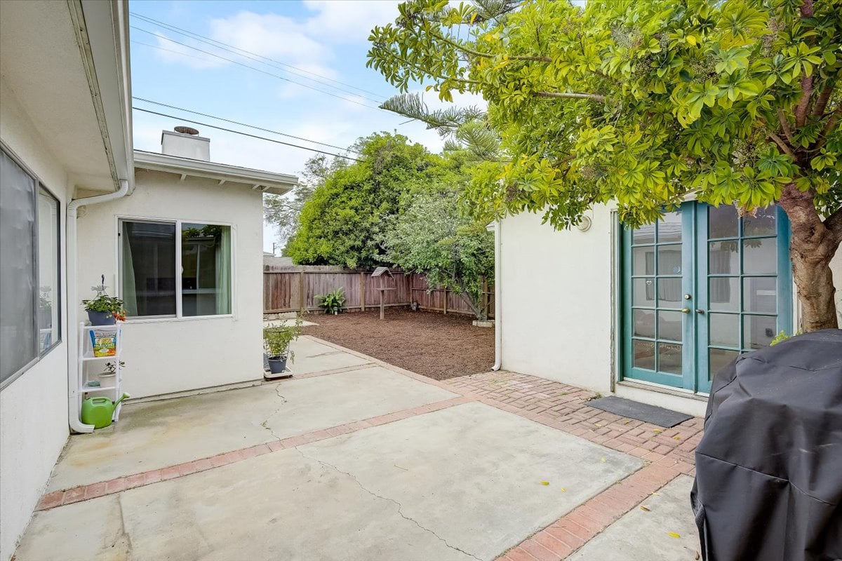 7906 Kittyhawk Ave