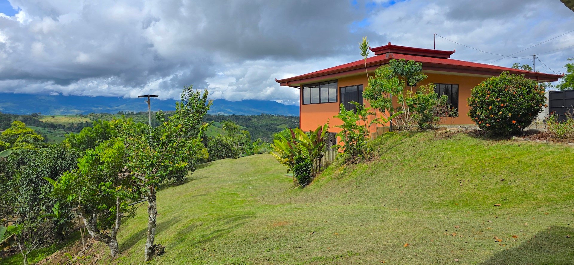 House and Cabin with views of Chirripo