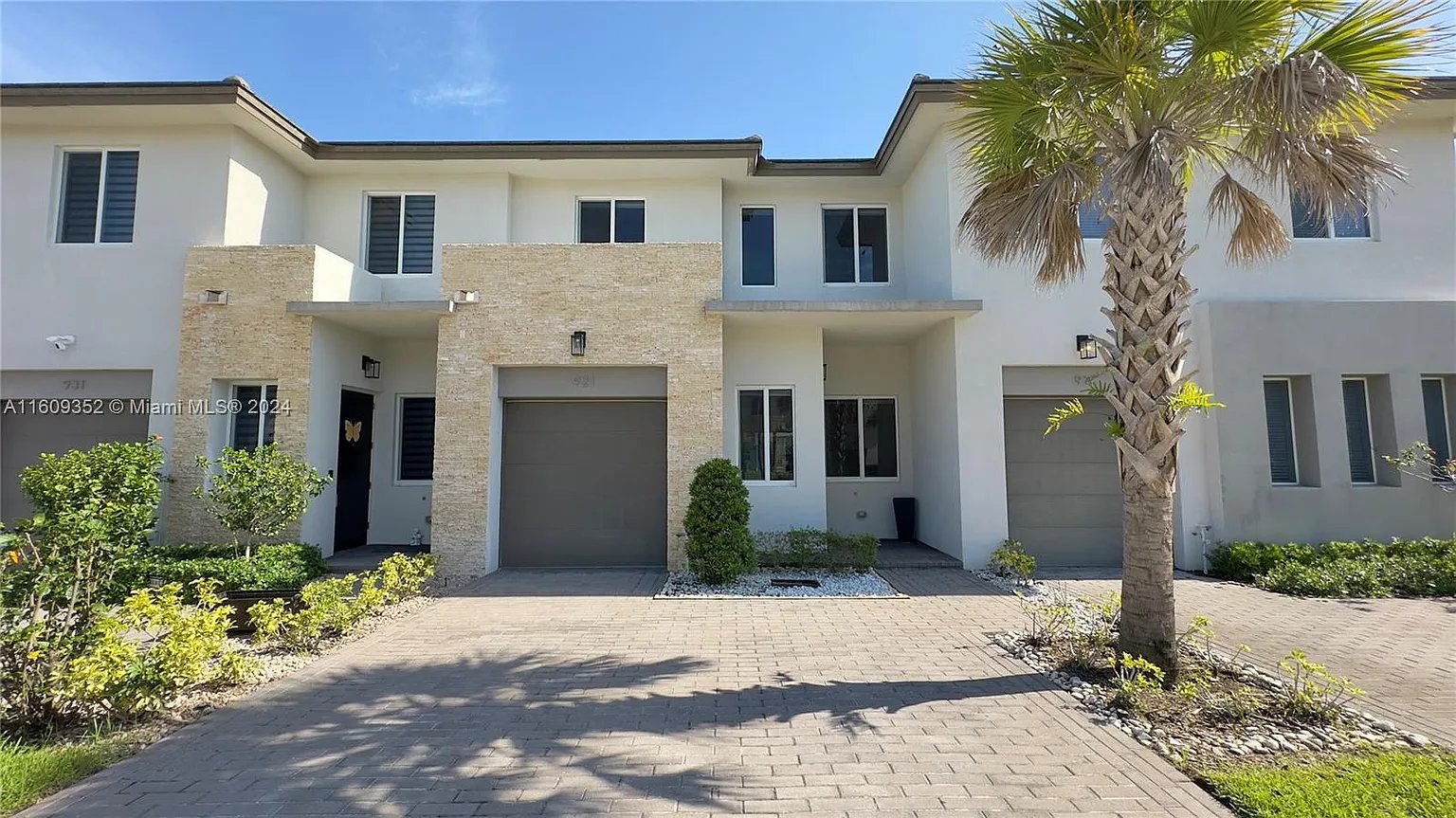 921 Pioneer Way
