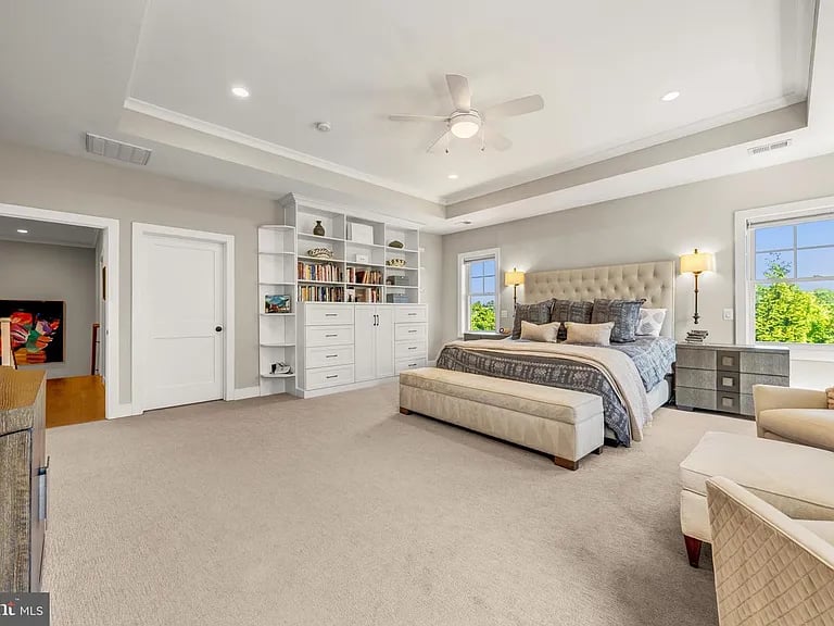 2998 Beechwood Ln