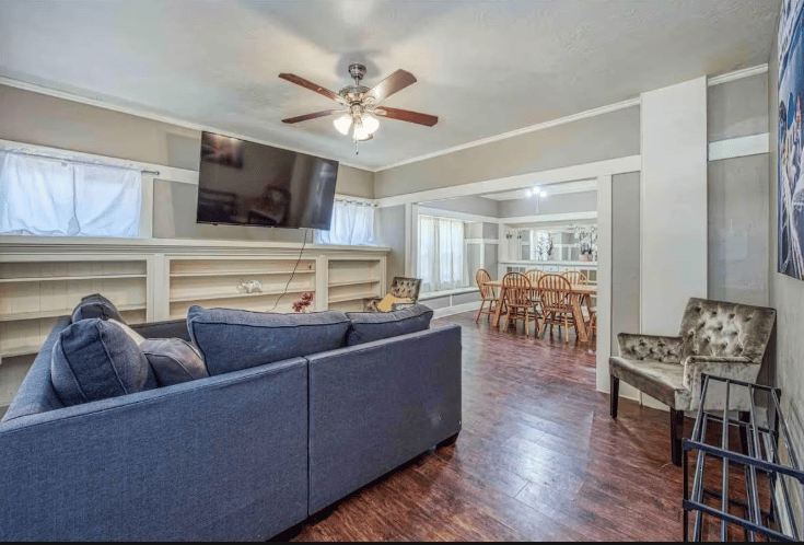 605 N Poplar Avenue, Fresno