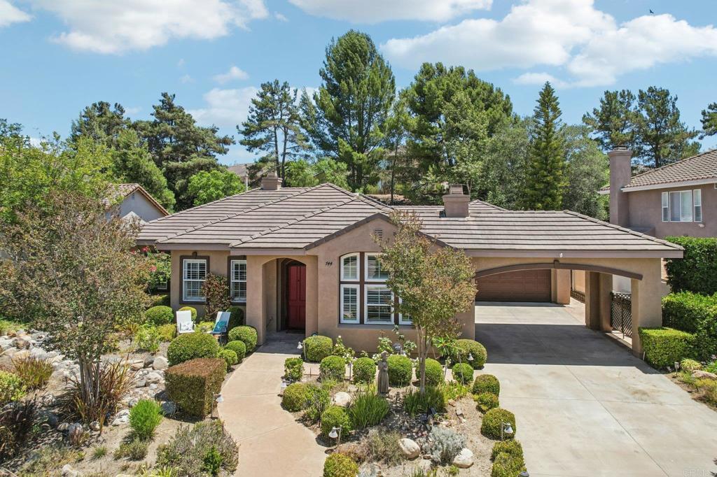 744 Inverlochy Dr