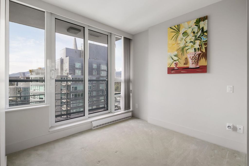 590 Nicola St, #2205